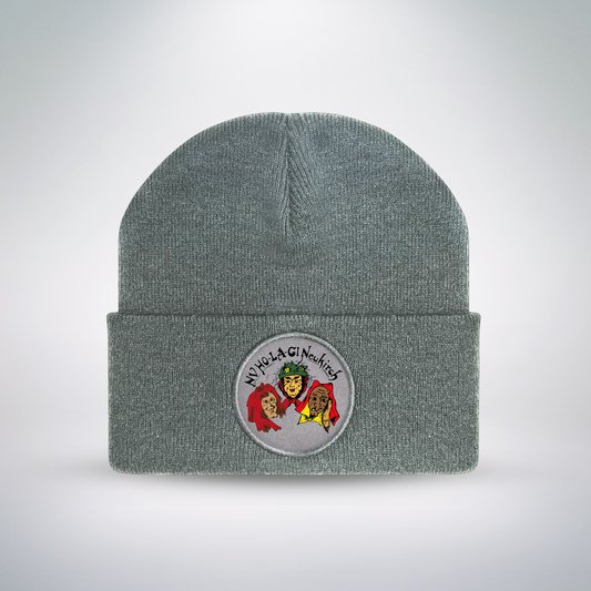 Graue Mütze mit Logo auf rundem Patch, Vorderansicht